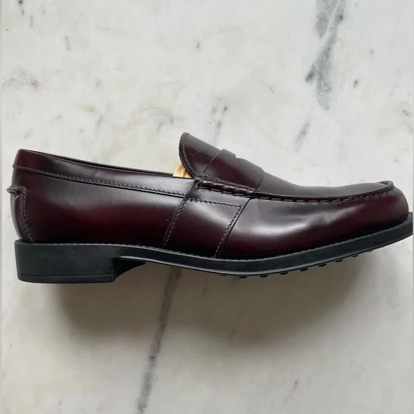 Tod’s Loafers in Leather - Picture 3 of 6